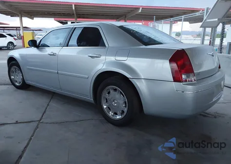 2005 Chrysler 300 Touring from USA, damaged, VIN 2C3AA53GX5H140717